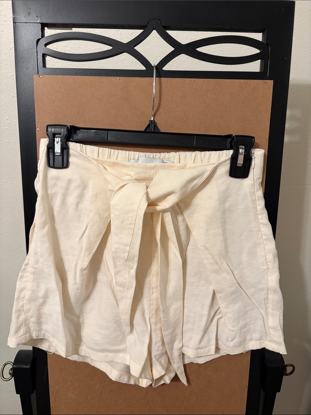 Women’s Cream Tie-Waist Shorts
